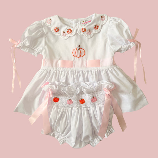 Girly Pumpkin Shadow Embroidery Diaper Set