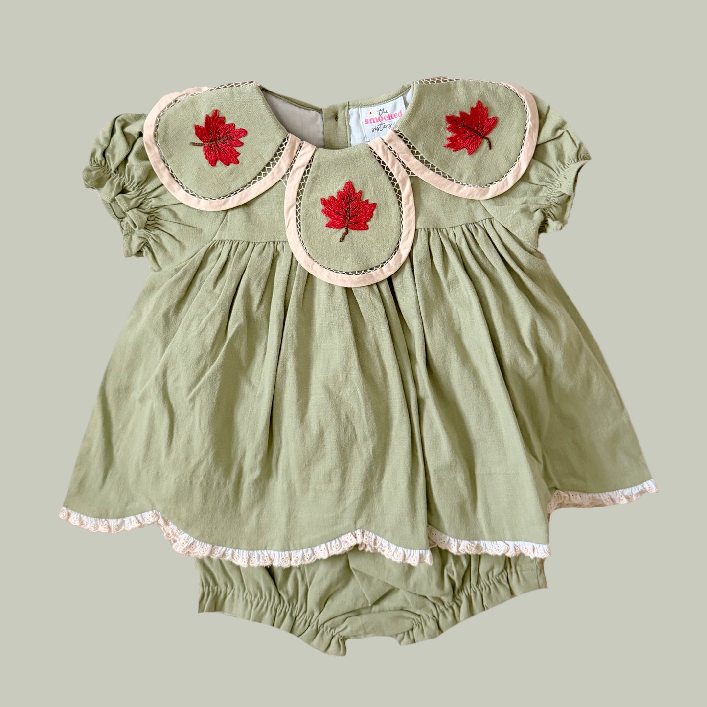 Green Leaf Petal Neck Diaper Set